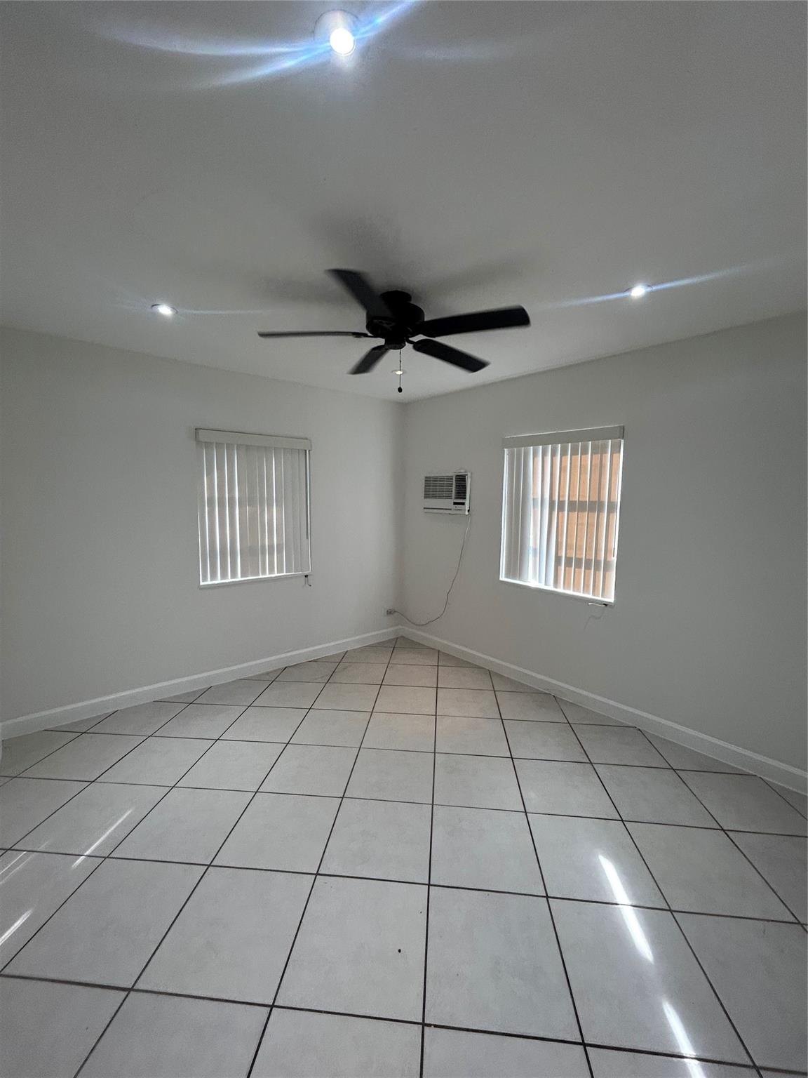 HOLMBERG AND MCKEES SUB - Residential Lease