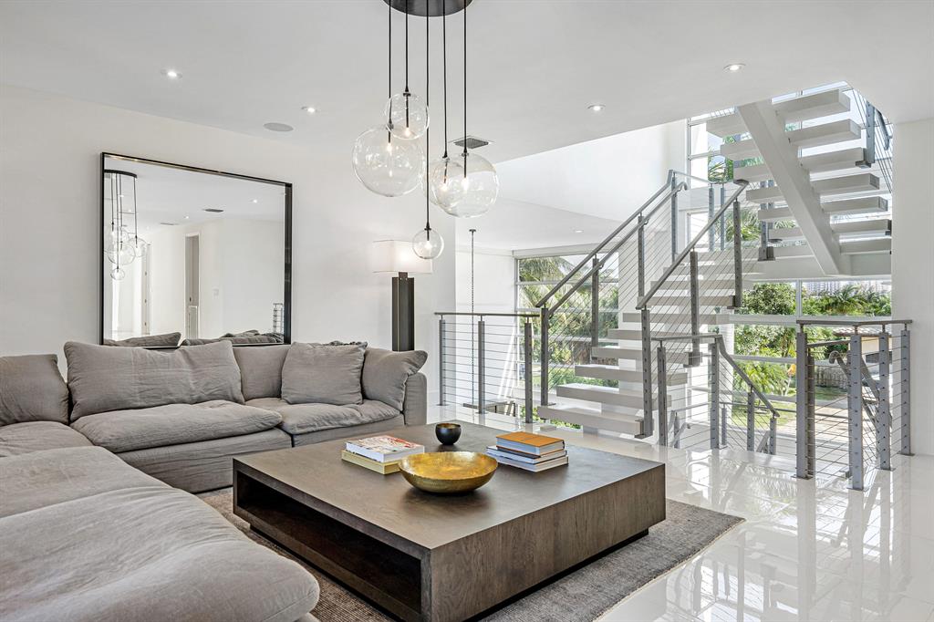 GOLDEN SHORES - Residential