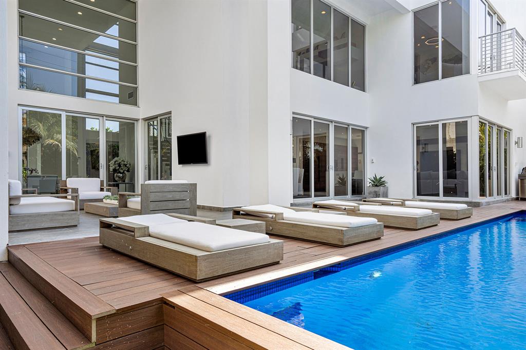 GOLDEN SHORES - Residential