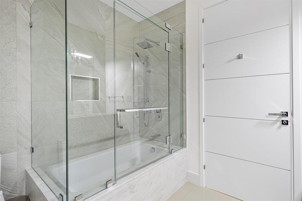 GOLDEN SHORES - Residential