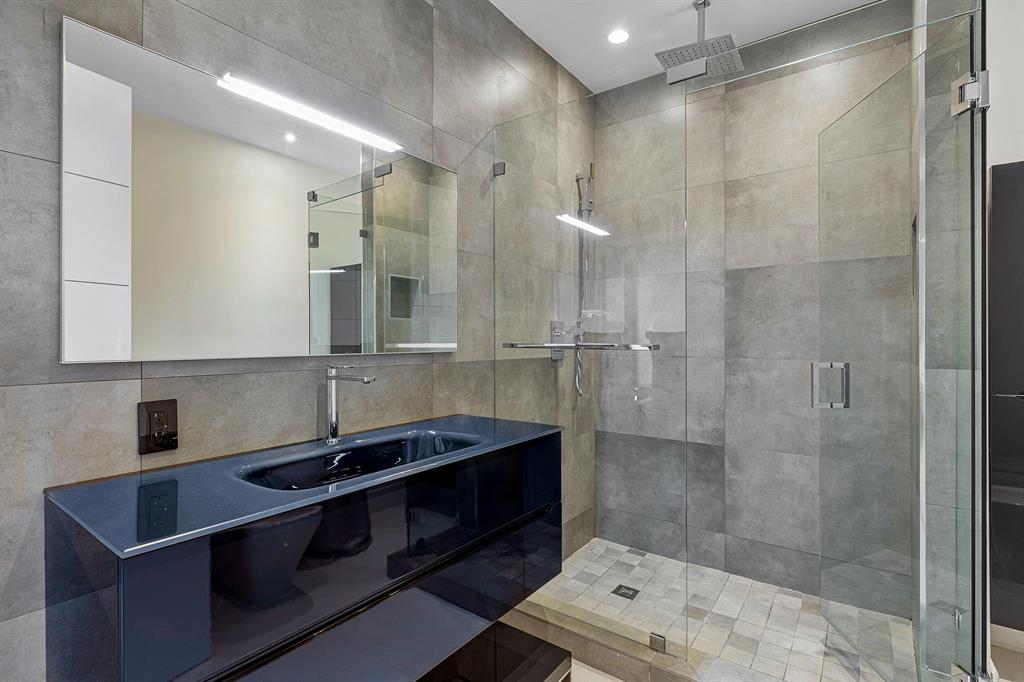 GOLDEN SHORES - Residential