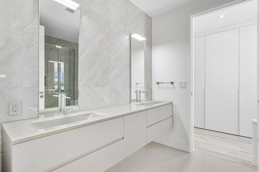 GOLDEN SHORES - Residential