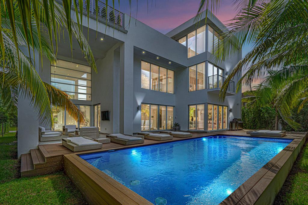 GOLDEN SHORES - Residential