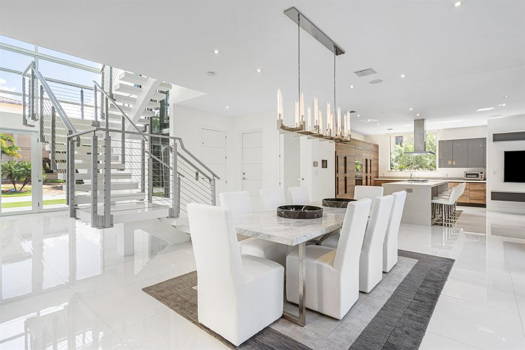 GOLDEN SHORES - Residential