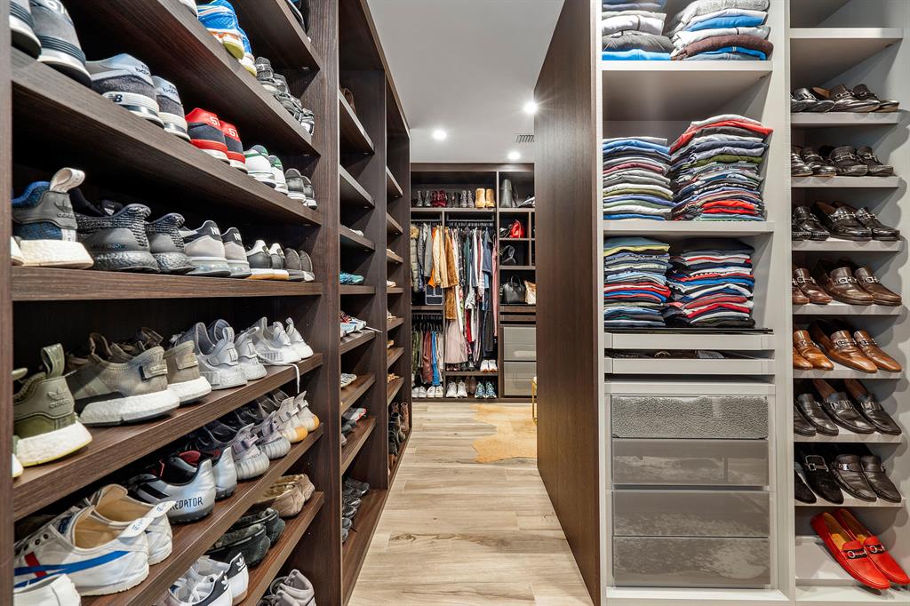 GOLDEN SHORES - Residential