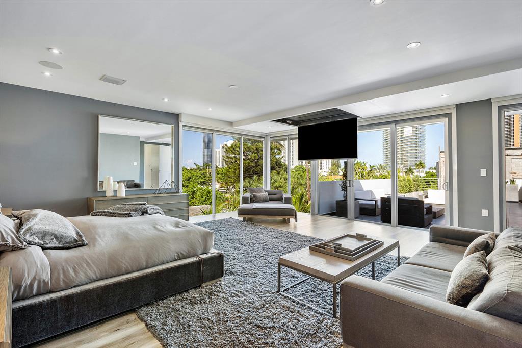 GOLDEN SHORES - Residential