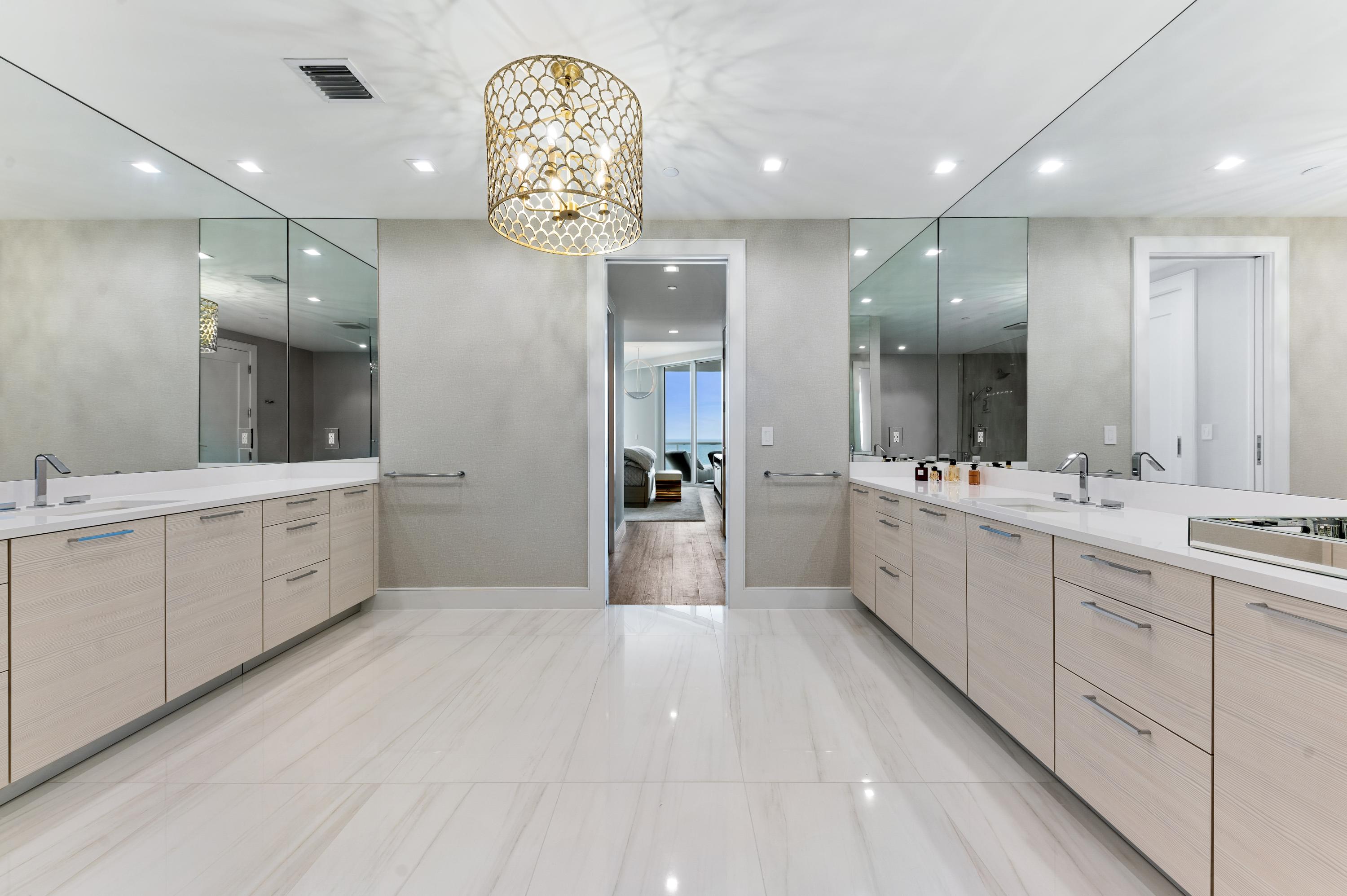 VISTABLUE SINGER ISLAND CONDO - Residential