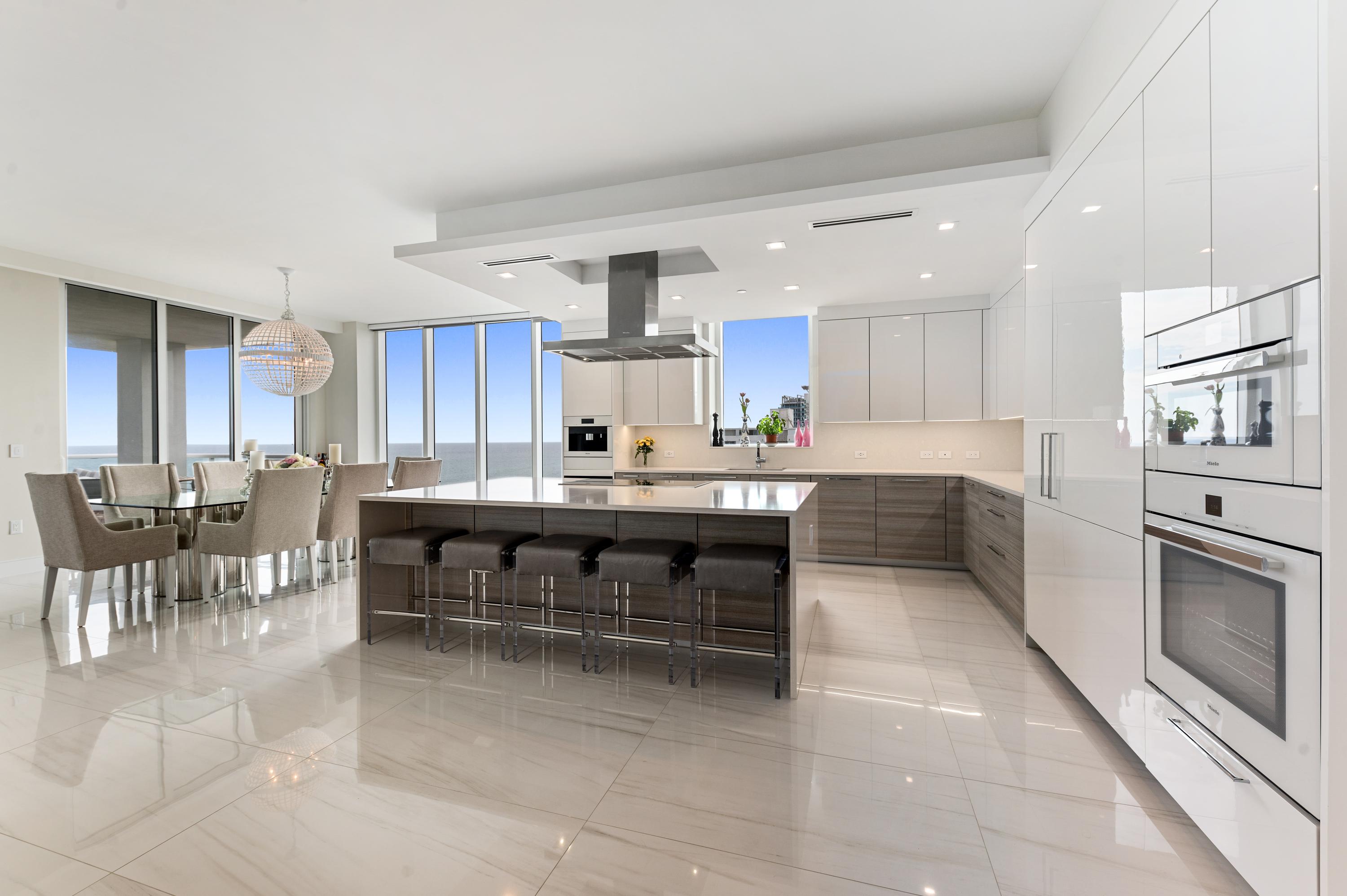 VISTABLUE SINGER ISLAND CONDO - Residential