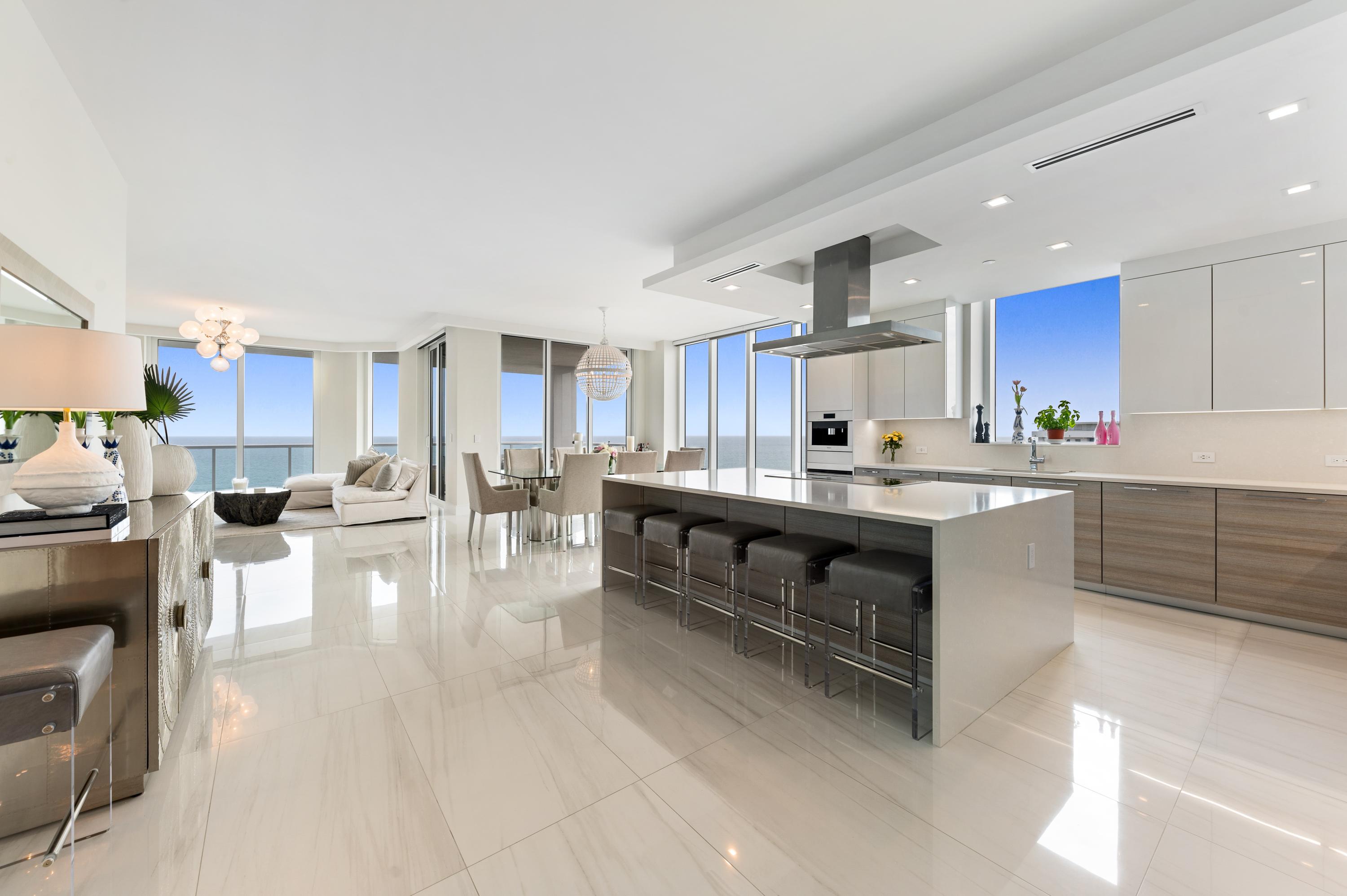 VISTABLUE SINGER ISLAND CONDO - Residential