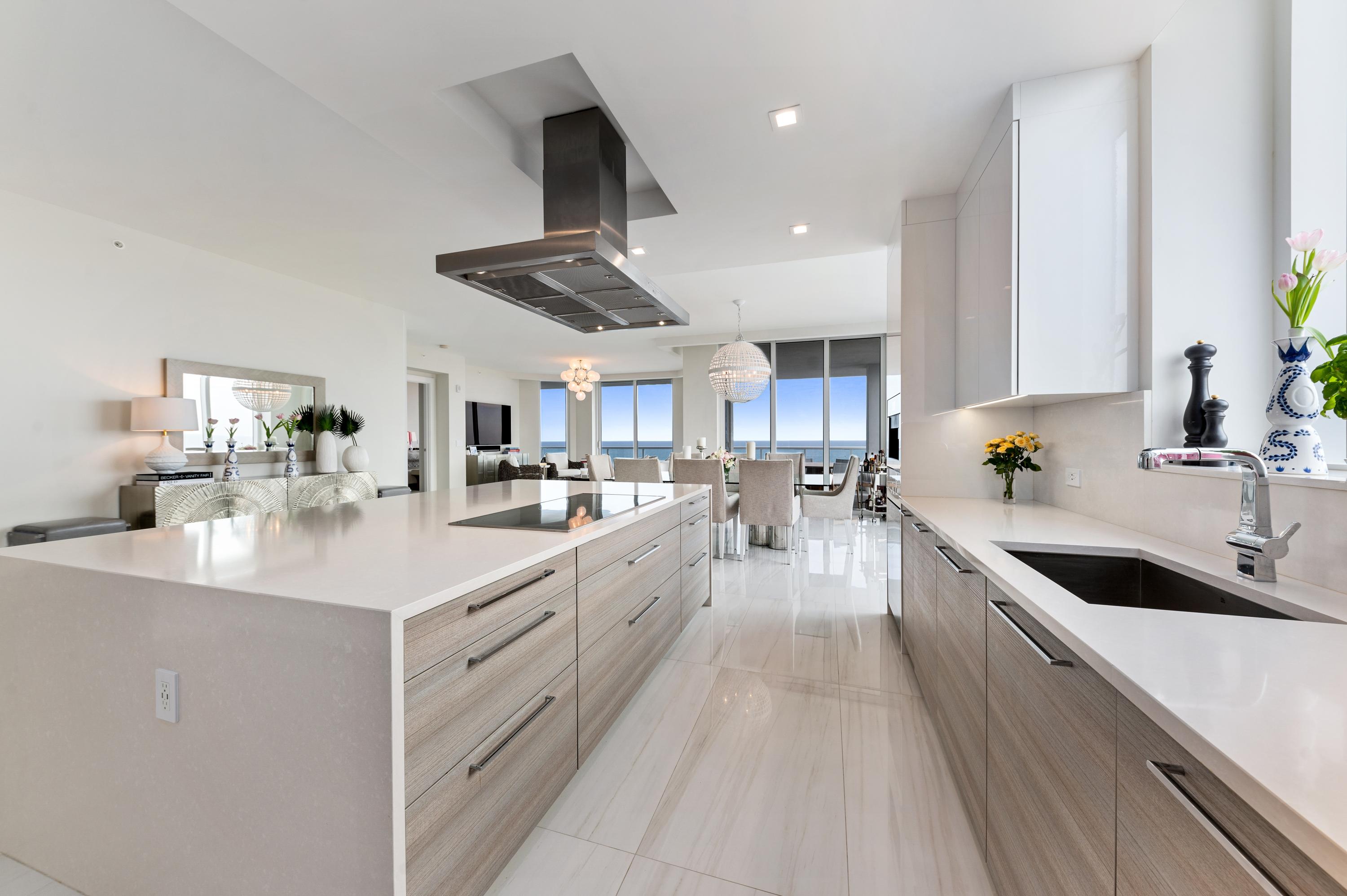 VISTABLUE SINGER ISLAND CONDO - Residential