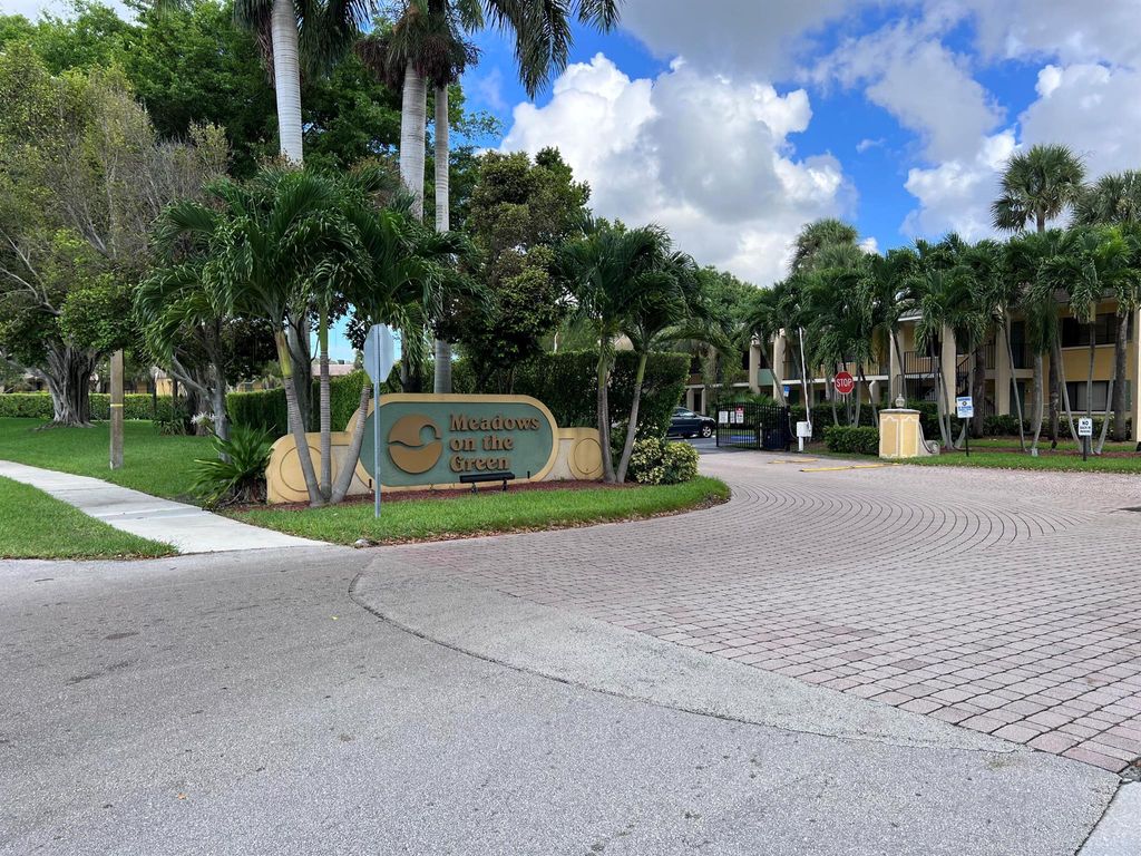 Photo of 1514 W Meadows Circle W #1514, Boynton Beach, FL 33436 (MLS # R11027494)