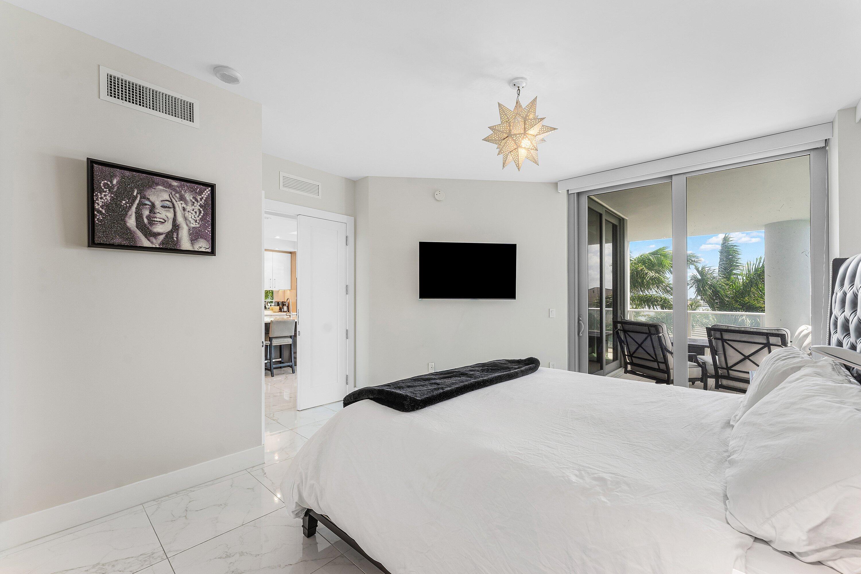 WATER CLUB - Residential