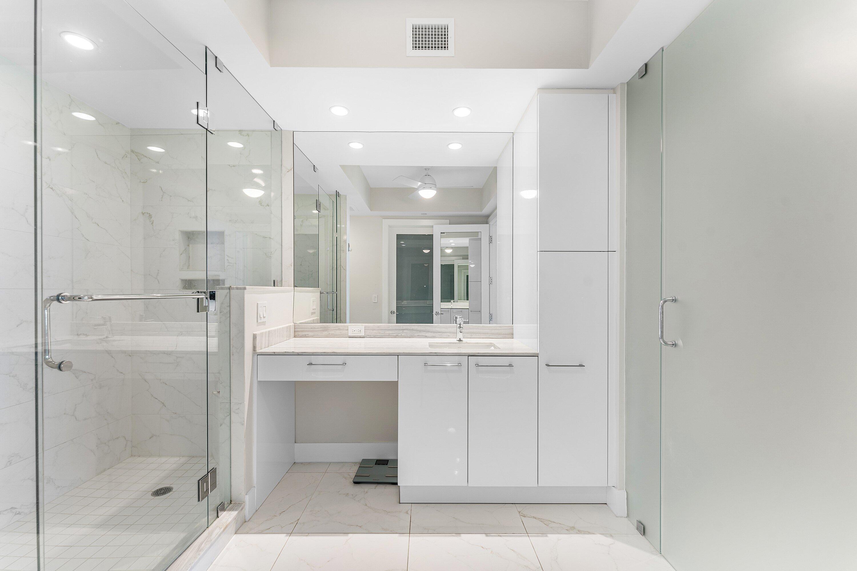 WATER CLUB - Residential