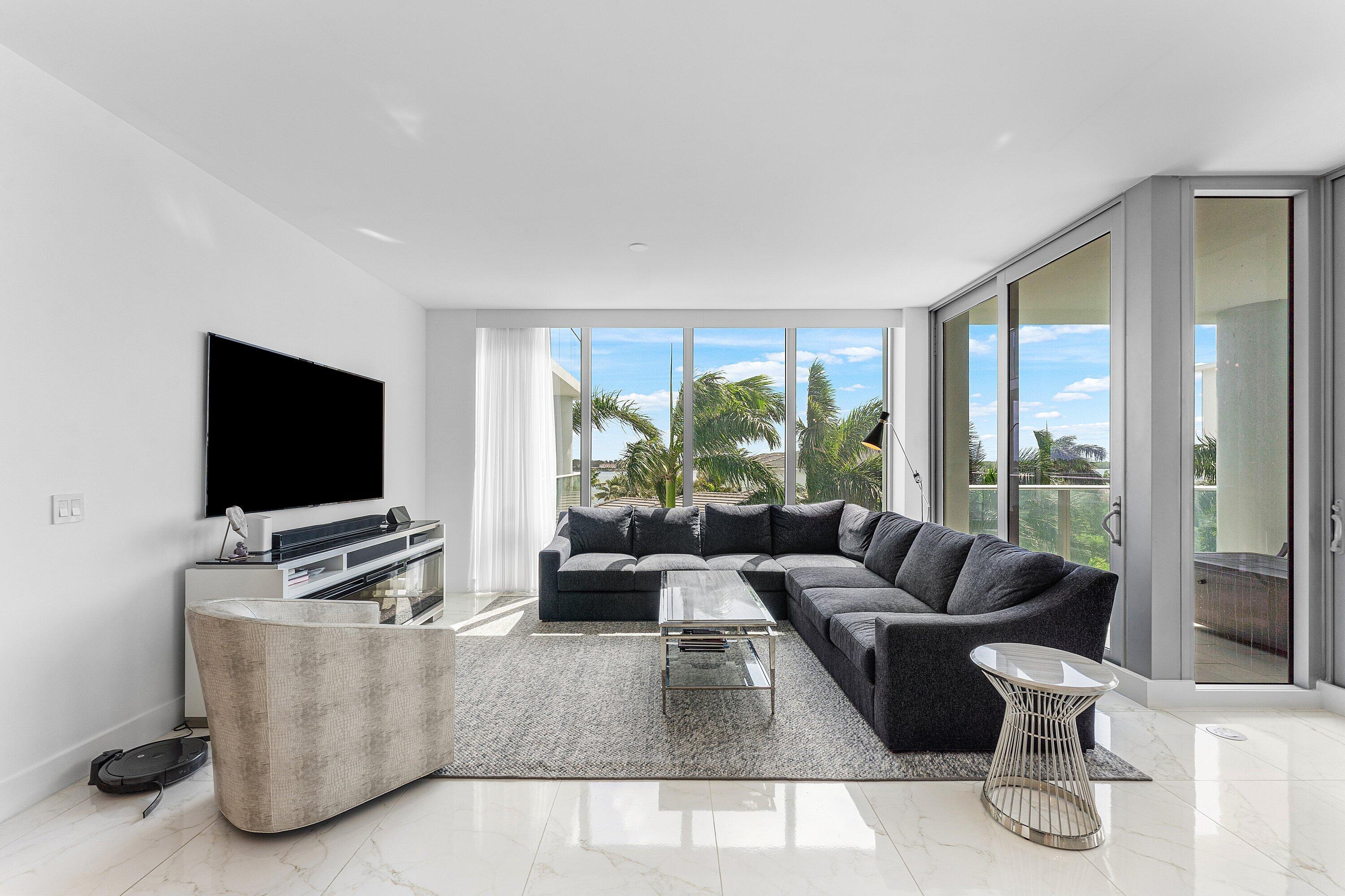 WATER CLUB - Residential