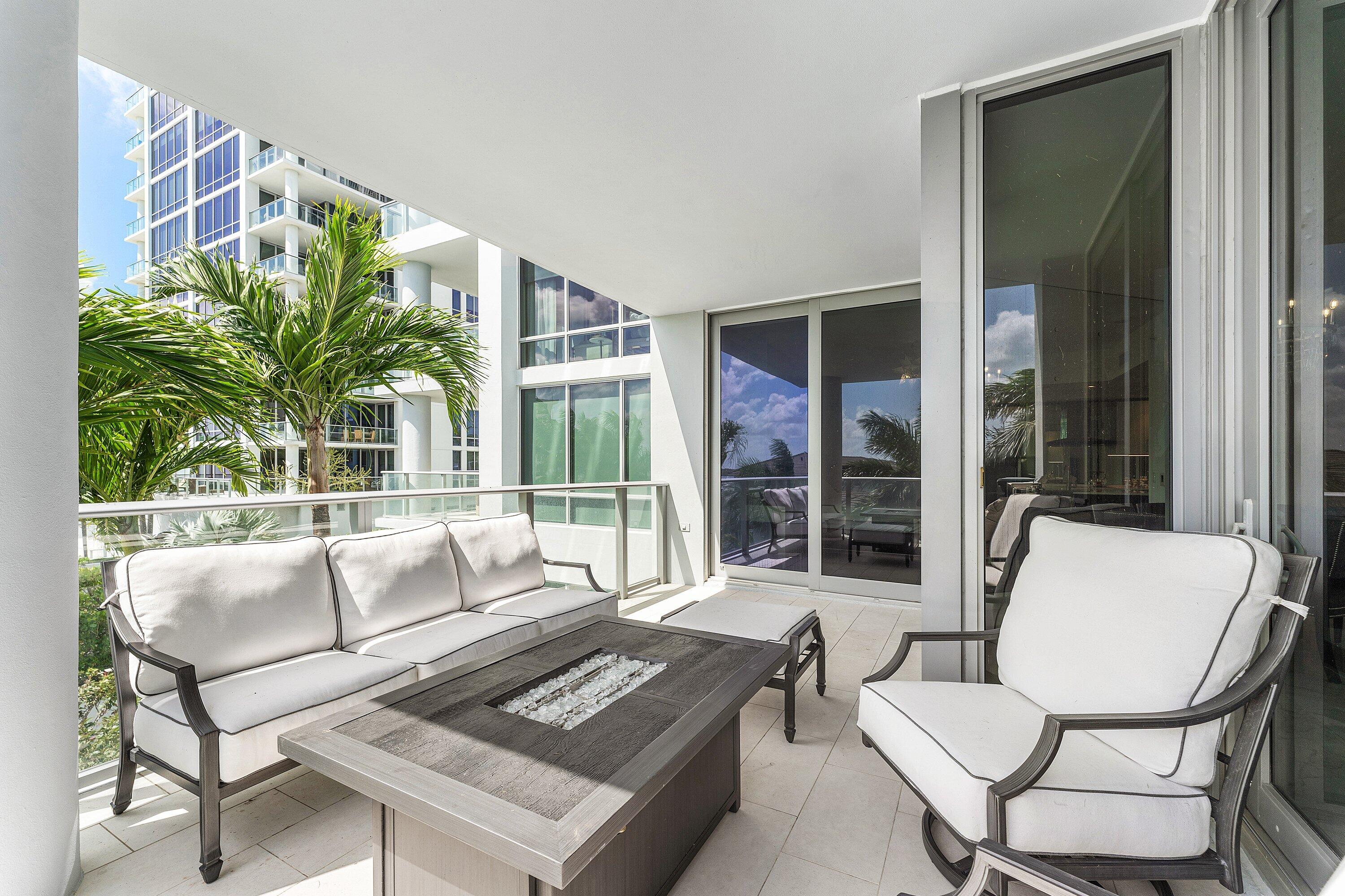 WATER CLUB - Residential