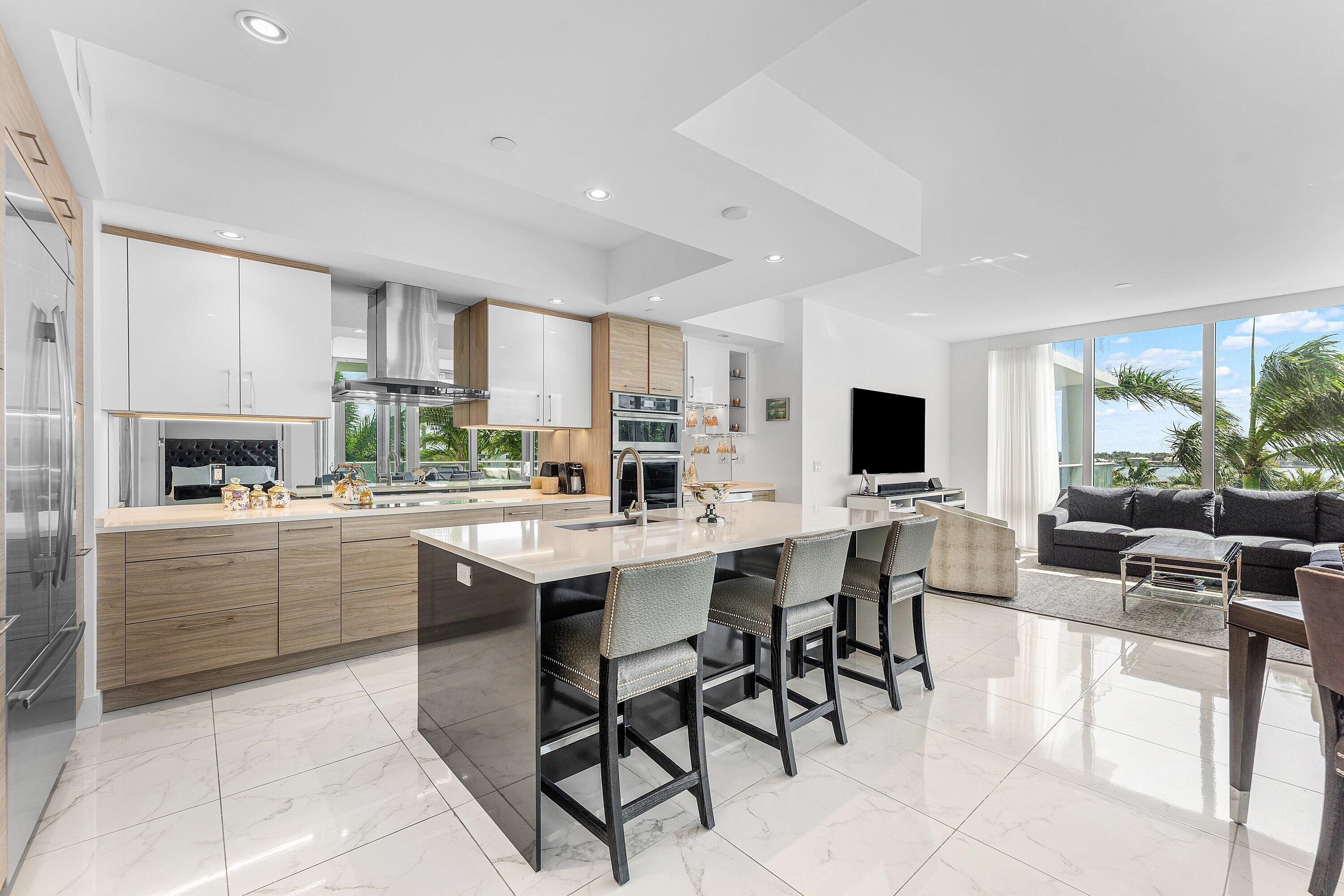 WATER CLUB - Residential