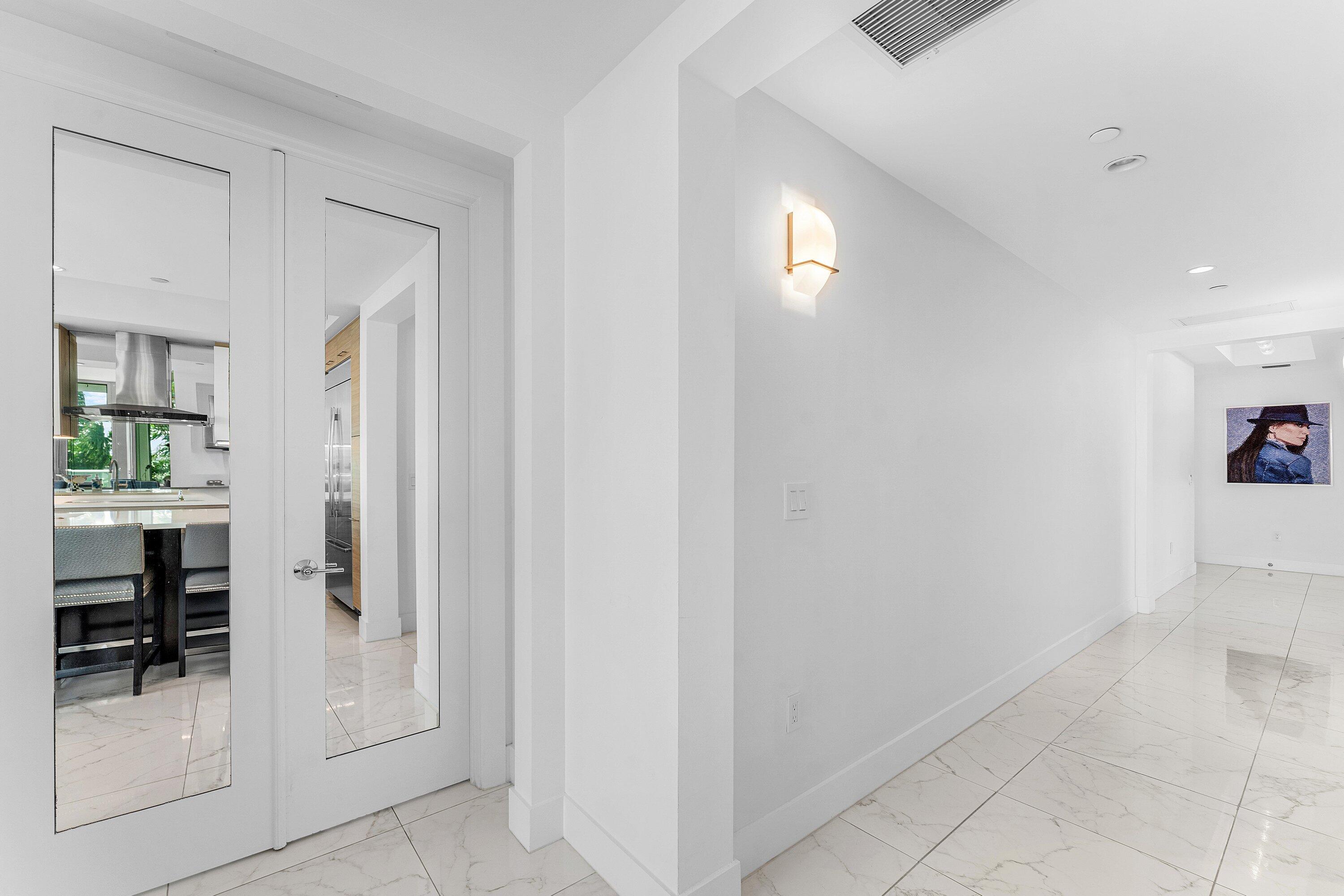 WATER CLUB - Residential