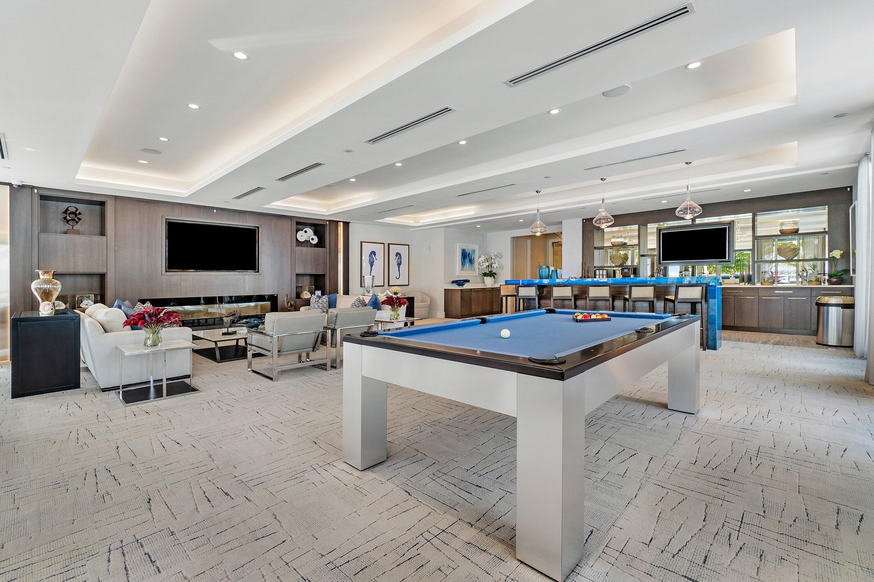 WATER CLUB - Residential