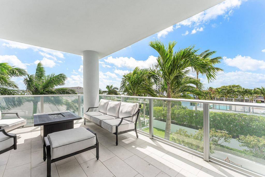 Photo of 2 Water Club Way #403, North Palm Beach, FL 33408 (MLS # B26015798)
