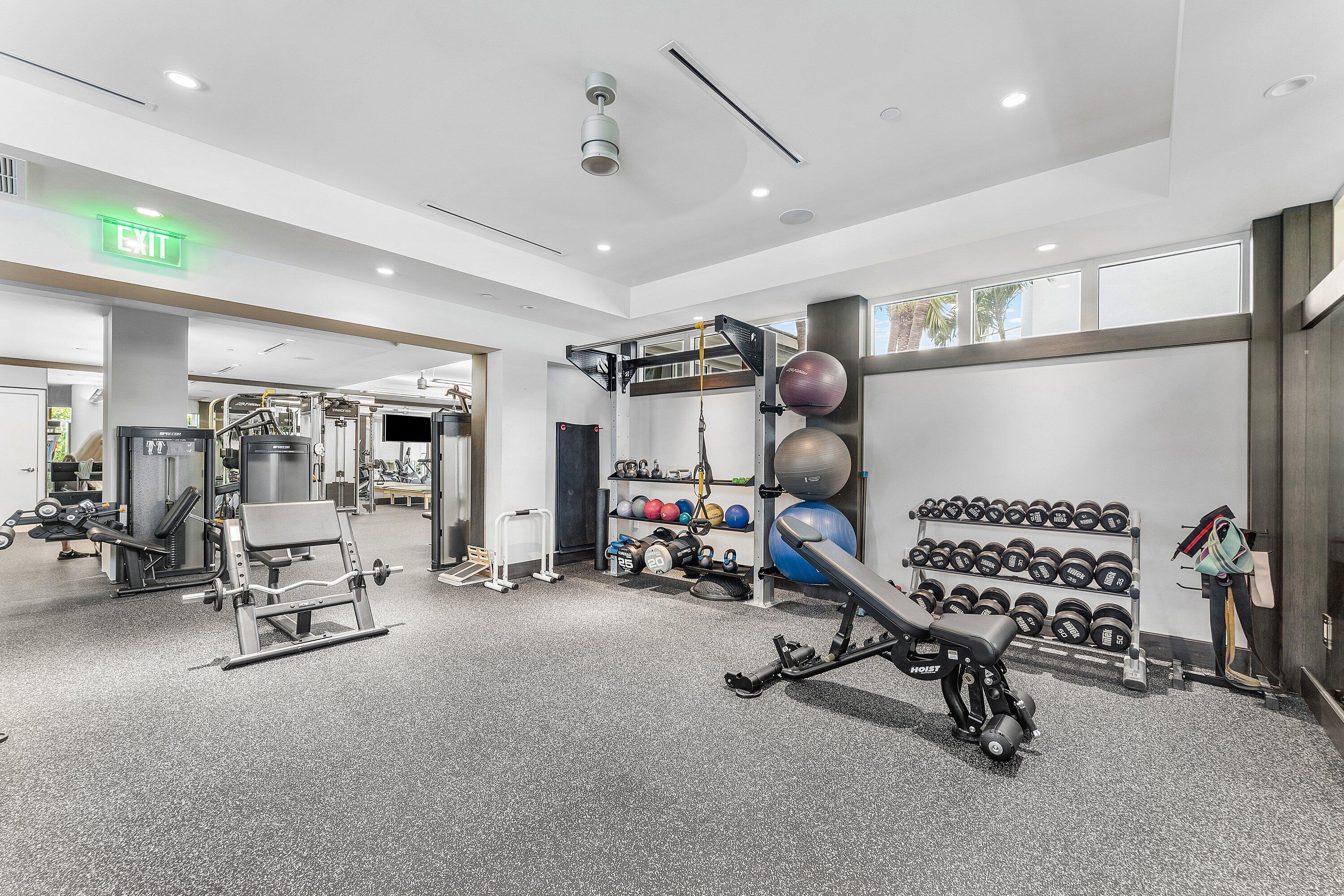 WATER CLUB - Residential