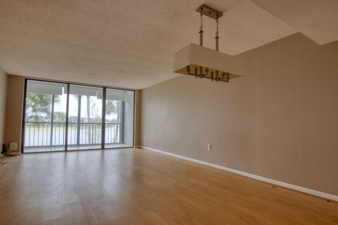 Tiny photo for 4832 Esedra Court #204, Lake Worth, FL 33467 (MLS # B26009557)