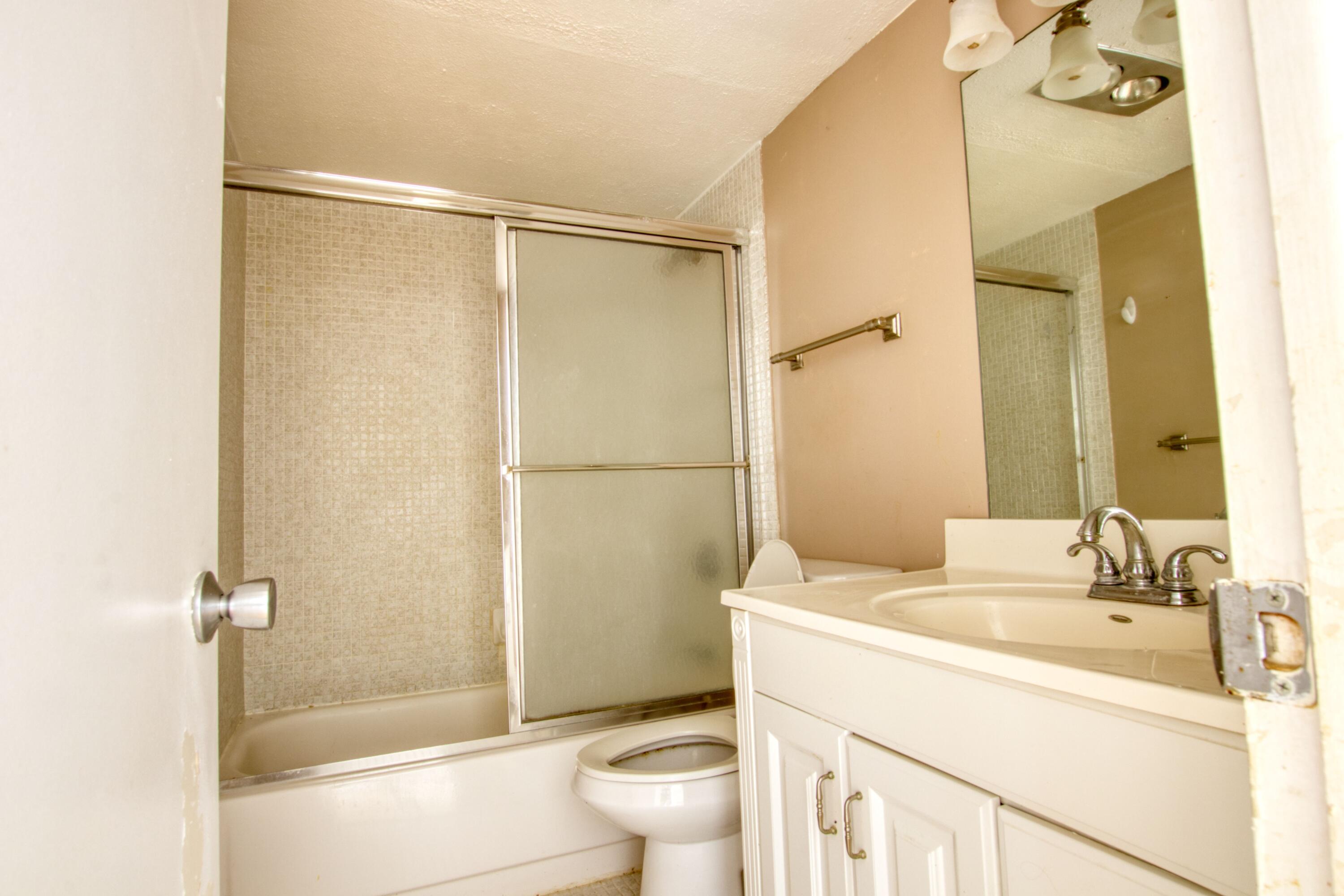 FOUNTAINS OF PALM BEACH CONDO 4 - Residential