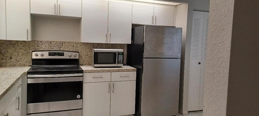 CAMBRIDGE AT CENTURY VILLAGE - Residential Lease