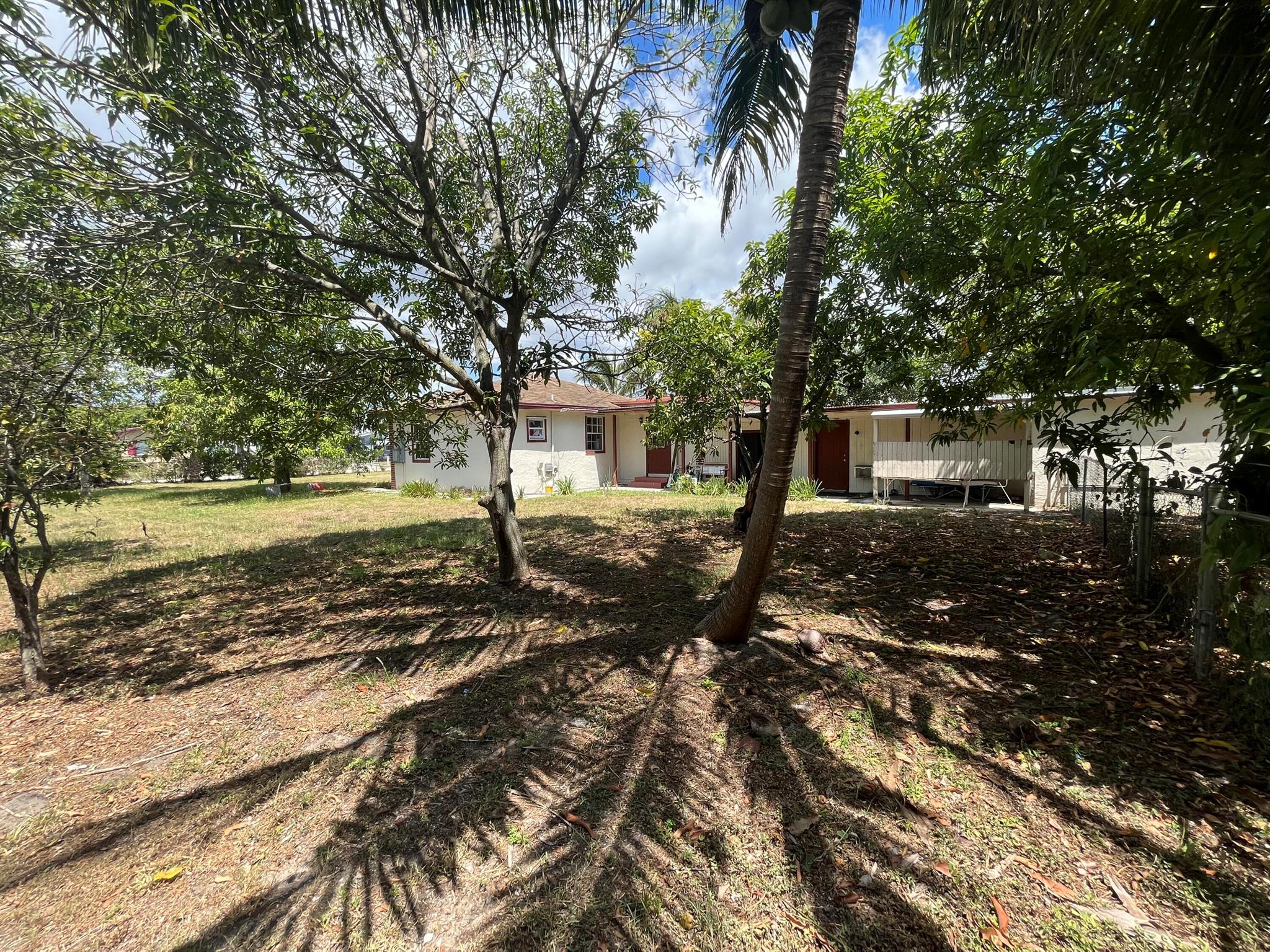 Town of Delray Beach / Do - Land