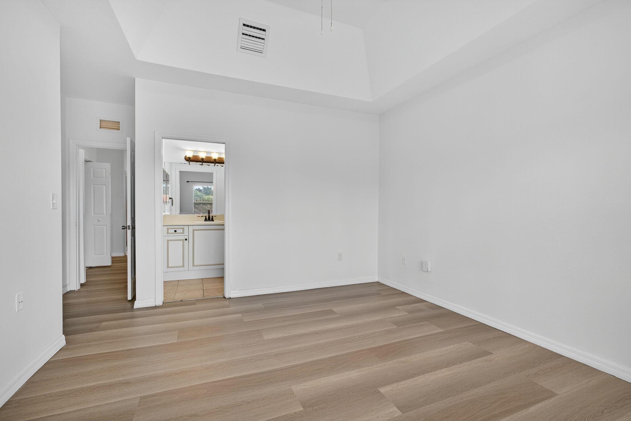 ESTANCIA AT PALM SPRINGS - Residential