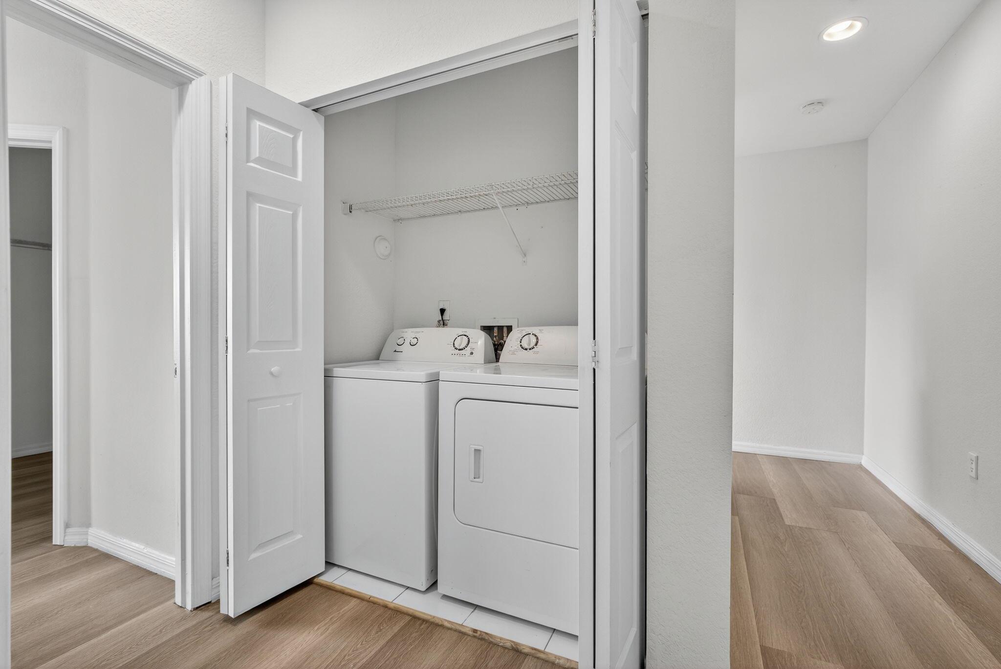 ESTANCIA AT PALM SPRINGS - Residential