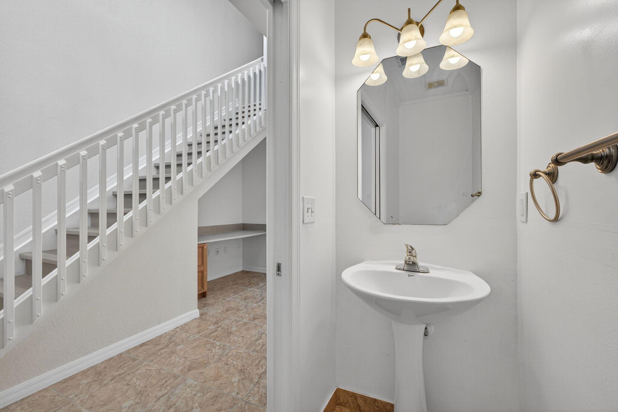 ESTANCIA AT PALM SPRINGS - Residential