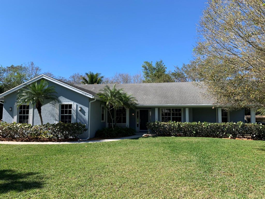 Photo of 15385 87th Trail N, West Palm Beach, FL 33418 (MLS # R10954768)