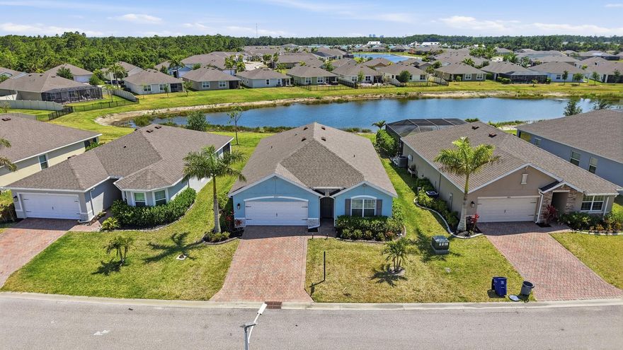 Priced to sell—this home will not last. Located in a well-established neighborhood, the property offers convenient access to major roadways, shopping, dining, schools, and local amenities. The community boasts a 6-acre crystal-clear Metro Lagoon, providing resort-style amenities such as swimming, relaxation areas, and recreational activities. This exceptional location delivers the perfect balance of resort-style living and everyday convenience within a tranquil suburban setting.