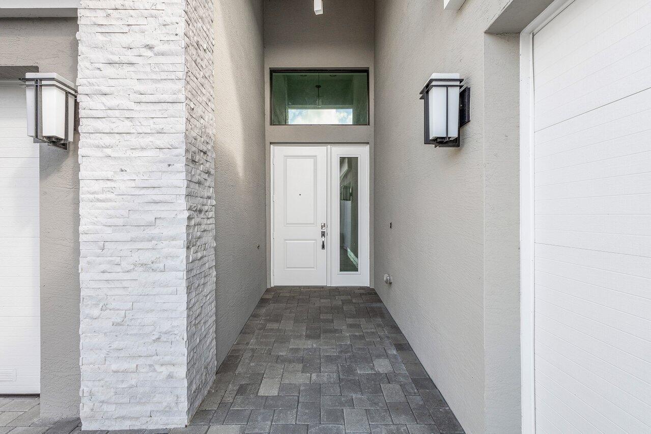 11002 Violet Meadow Street