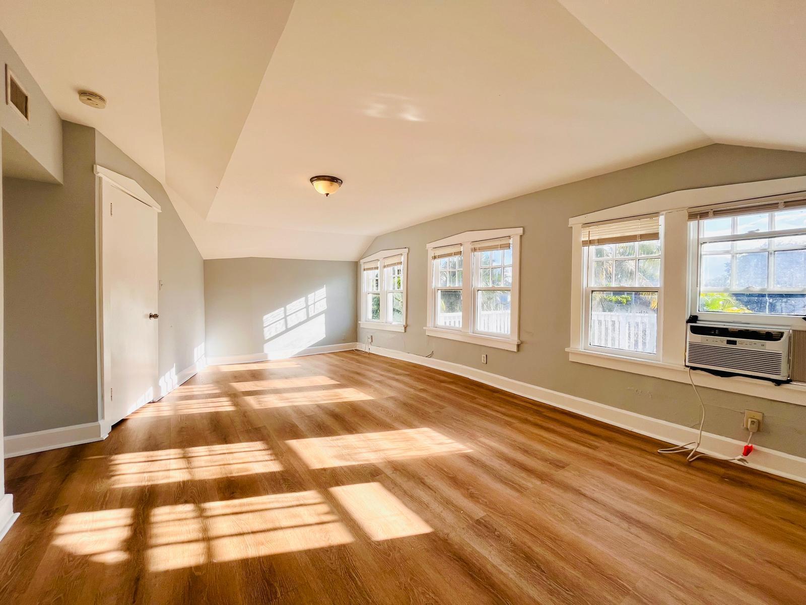 LAKE WORTH TOWN OF - Residential Lease