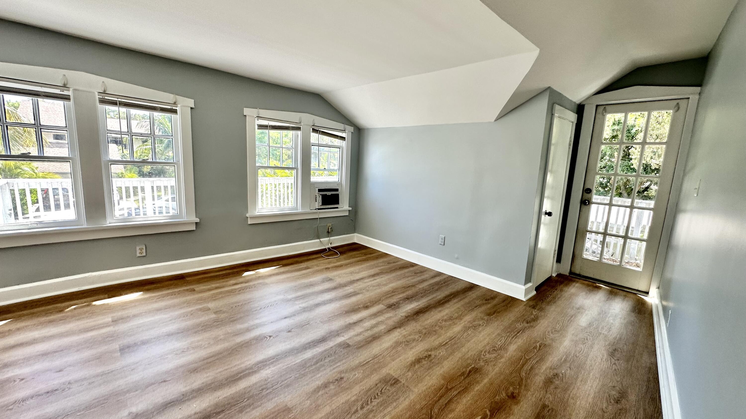 LAKE WORTH TOWN OF - Residential Lease