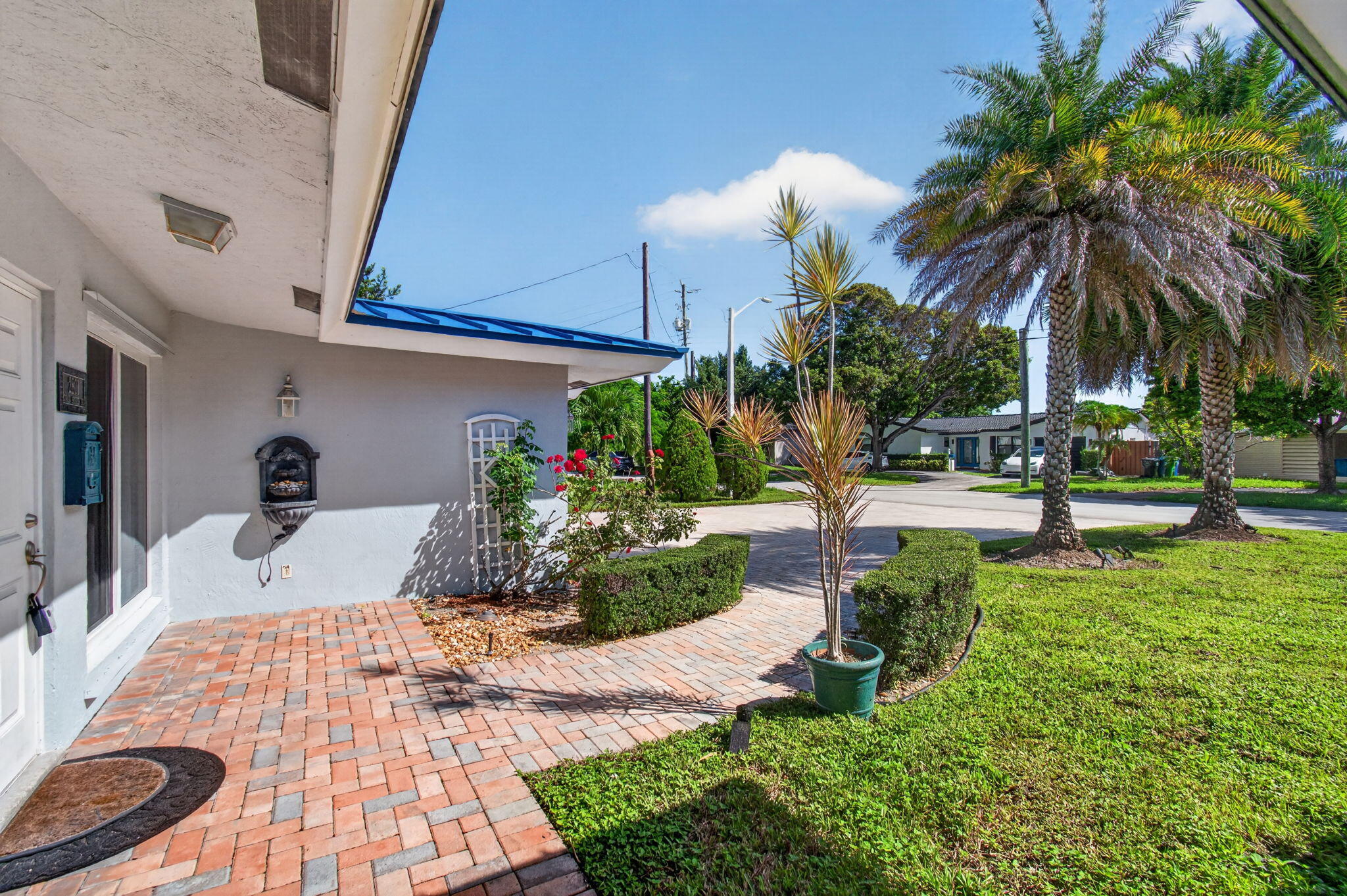 2801 Coral Shores Drive