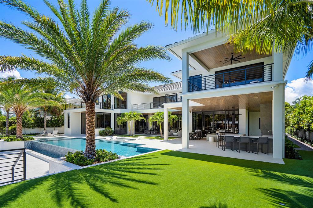 ROYAL PALM YACHT & COUNTRY CLUB - Residential