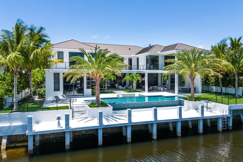 ROYAL PALM YACHT & COUNTRY CLUB - Residential