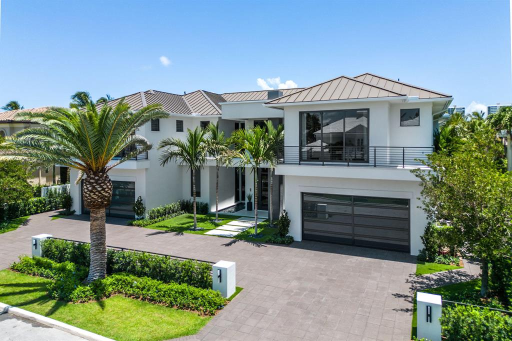 ROYAL PALM YACHT & COUNTRY CLUB - Residential