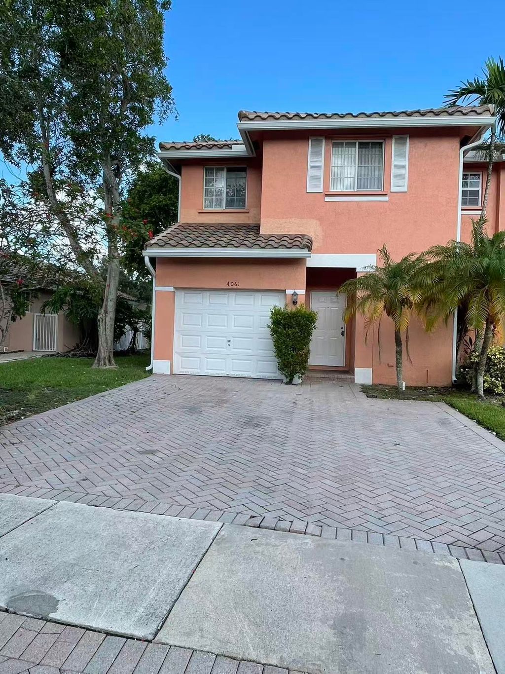 Photo of 4061 NW 91st Terrace, Sunrise, FL 33351 (MLS # B26034185)