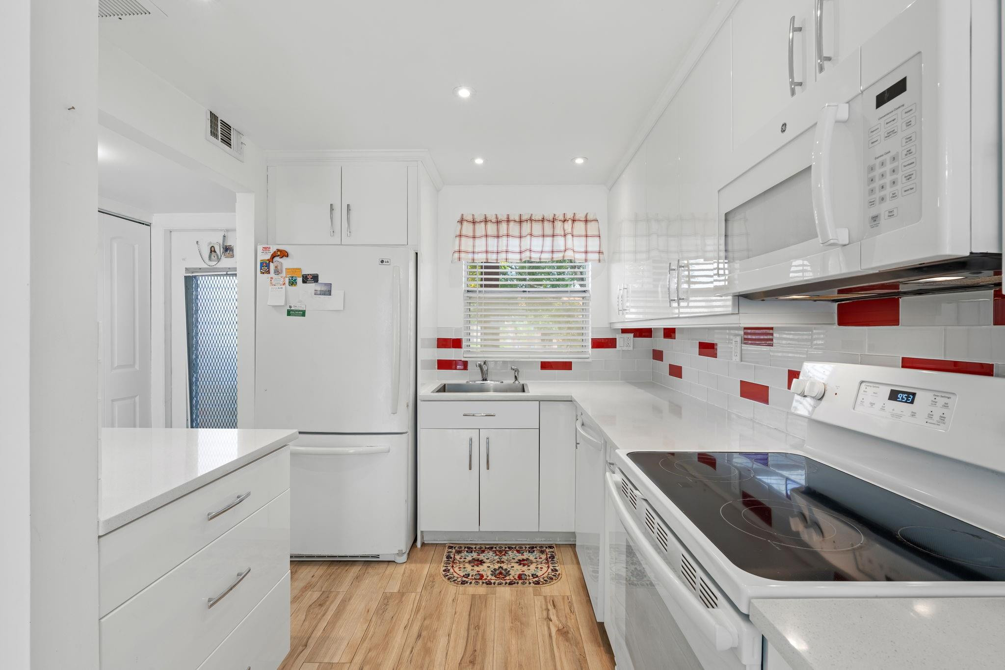 Sunrise Lakes Phase III - Residential