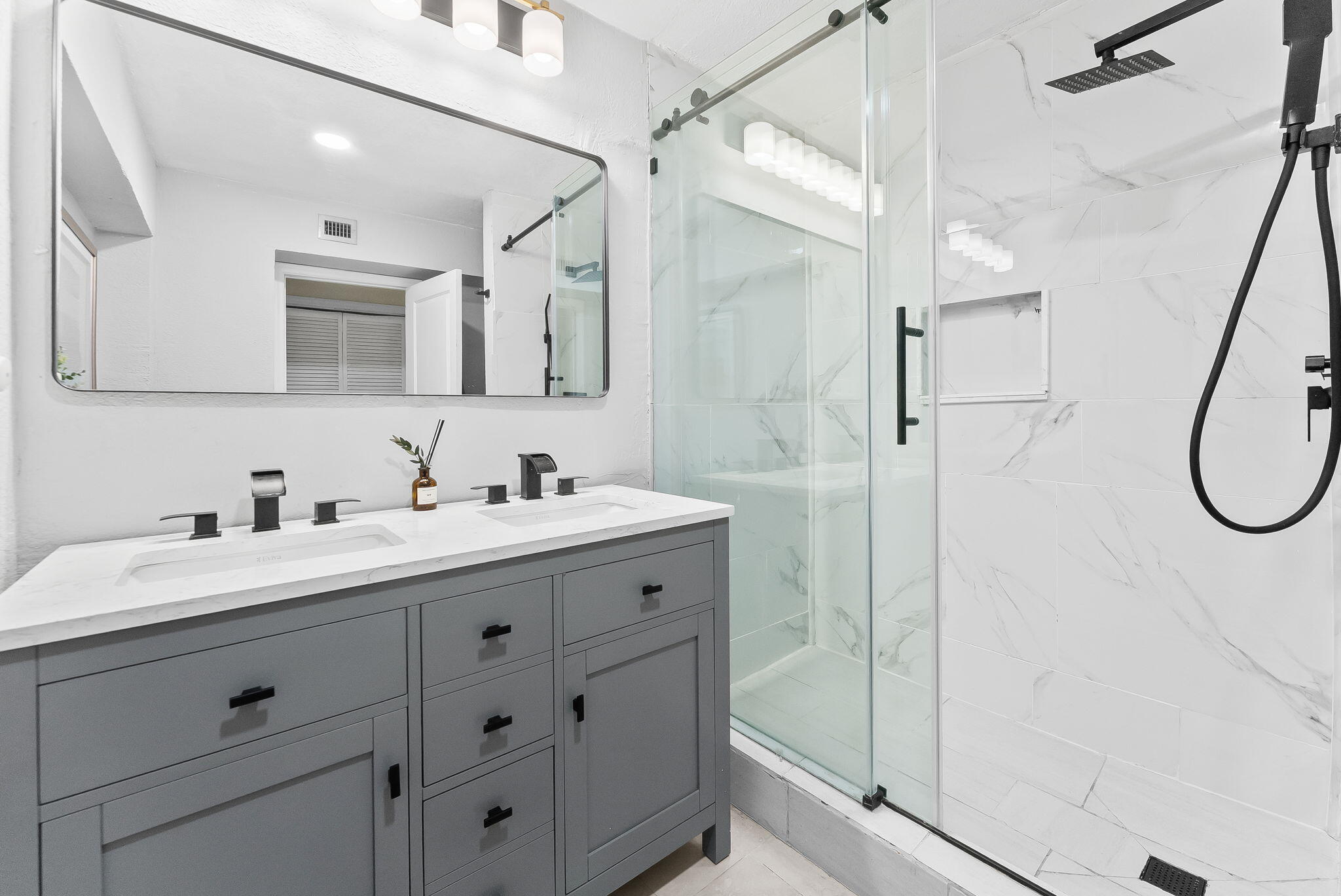 LAUDERDALE PARK 6-33 1/2 - Residential