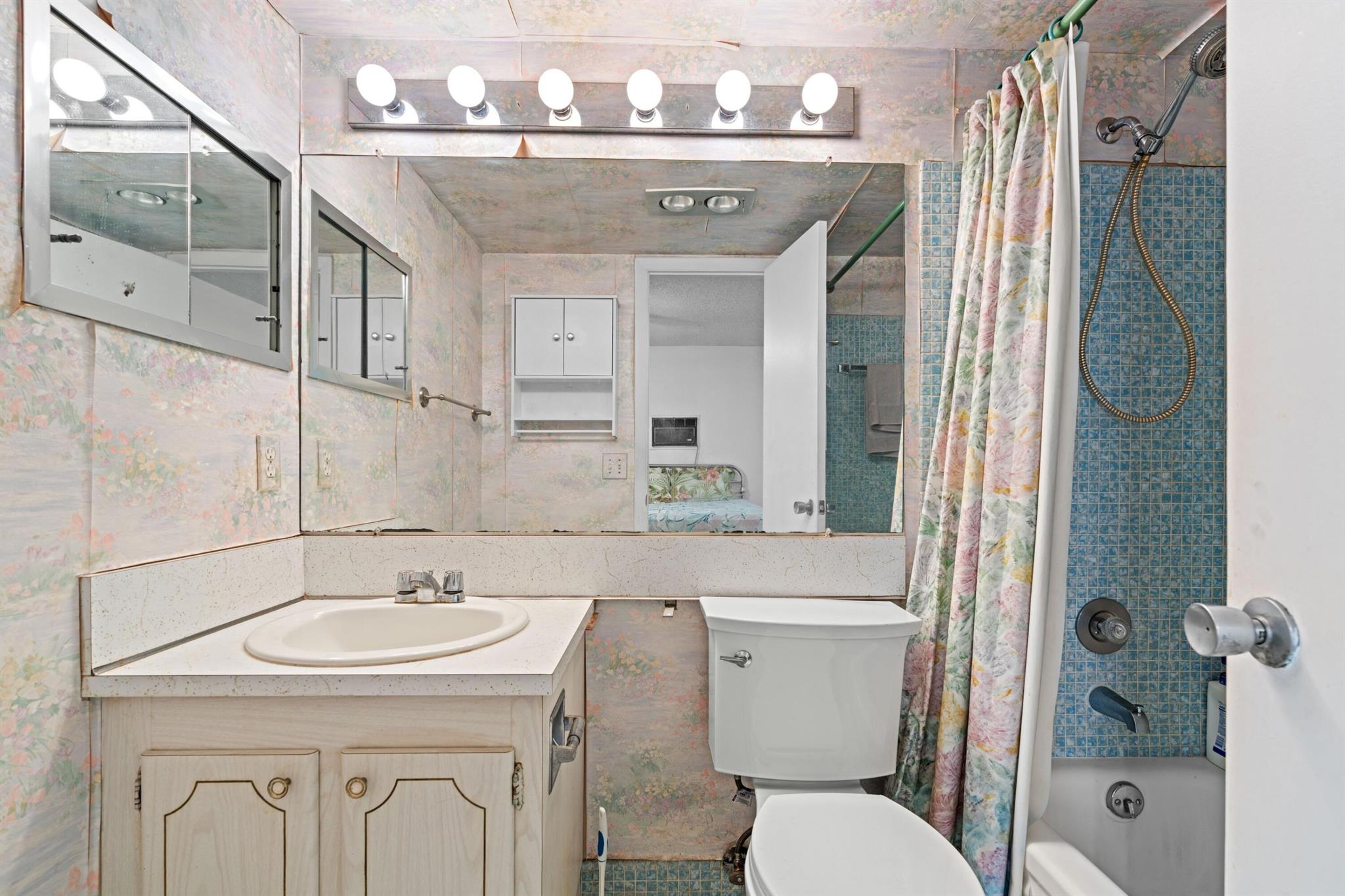 WINDSOR CONDOS - Residential