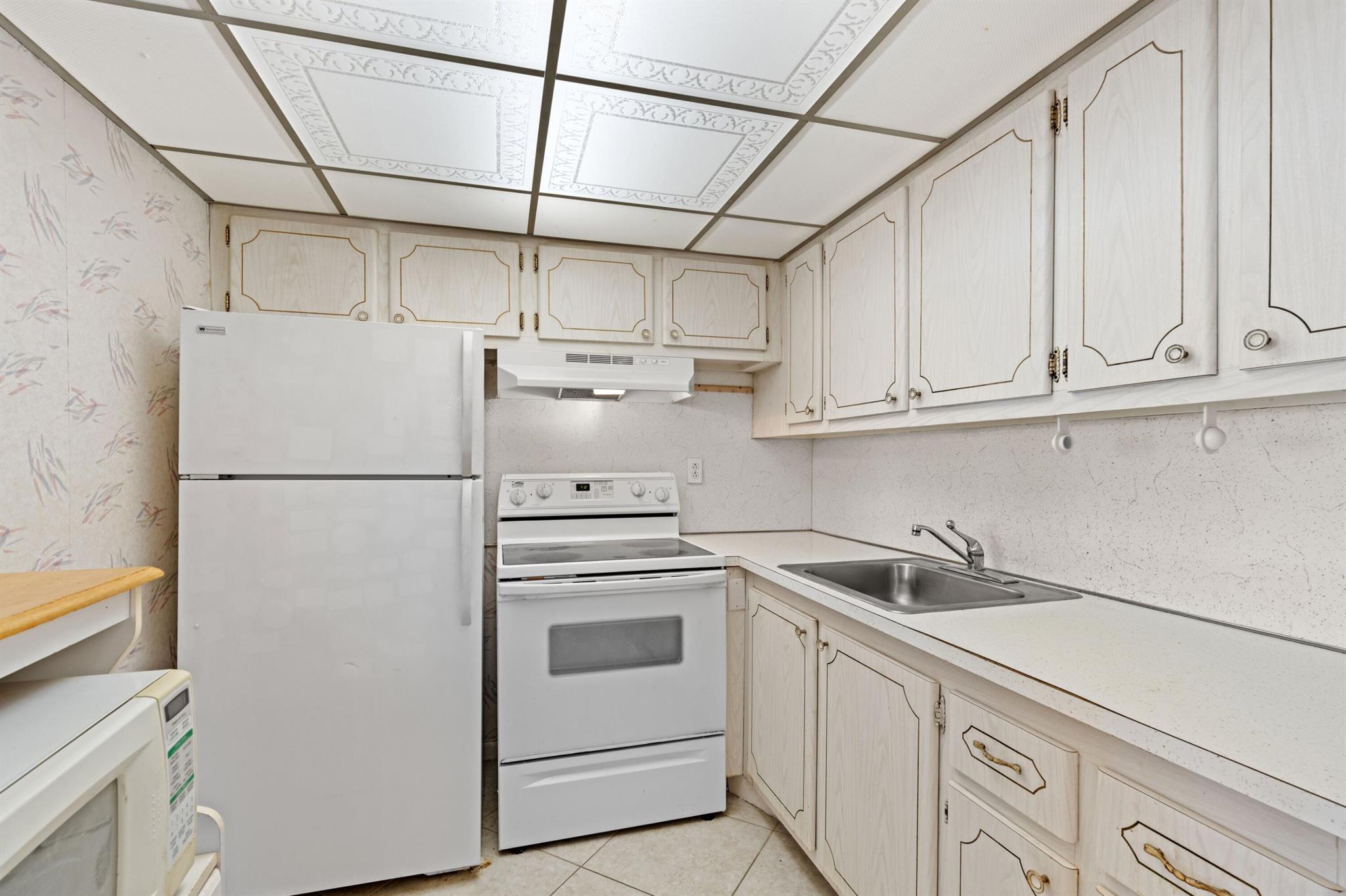 WINDSOR CONDOS - Residential