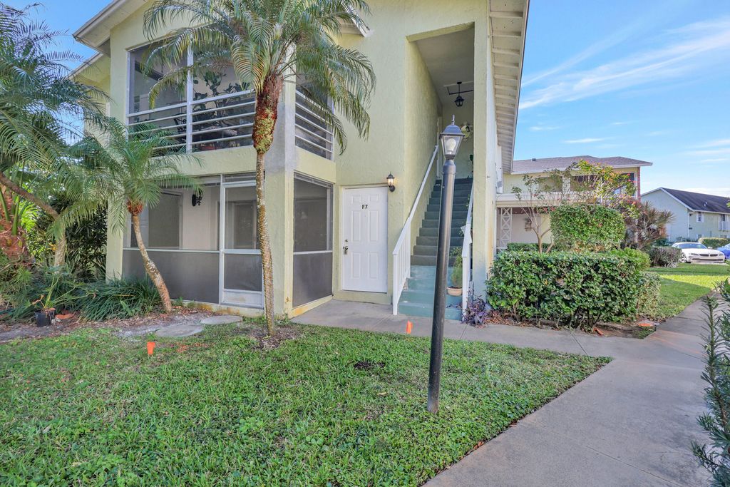 Photo of 12096 Alternate A1a #F-7, Palm Beach Gardens, FL 33410 (MLS # R10958413)