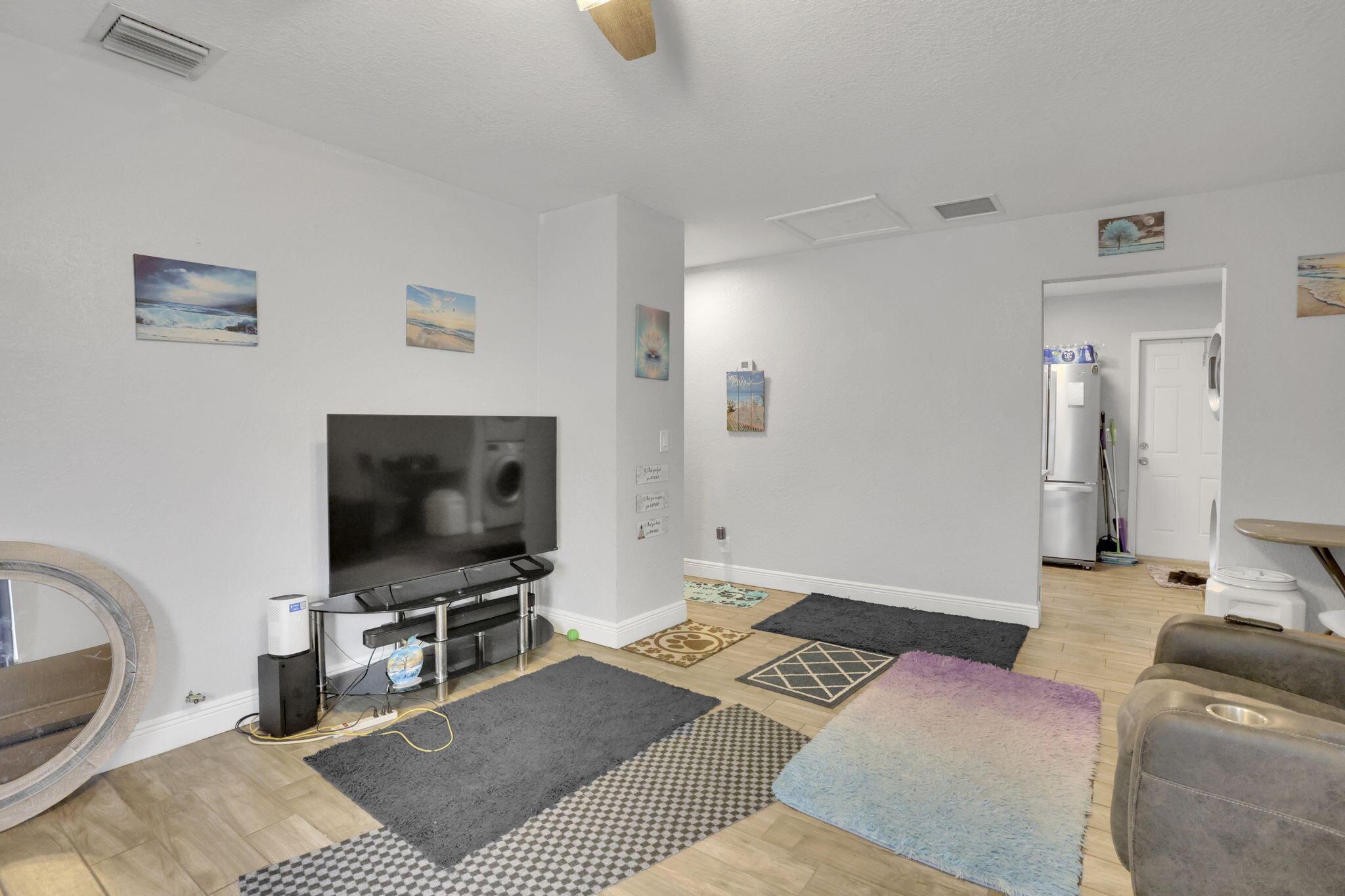 SEACREST PARK - Residential Income