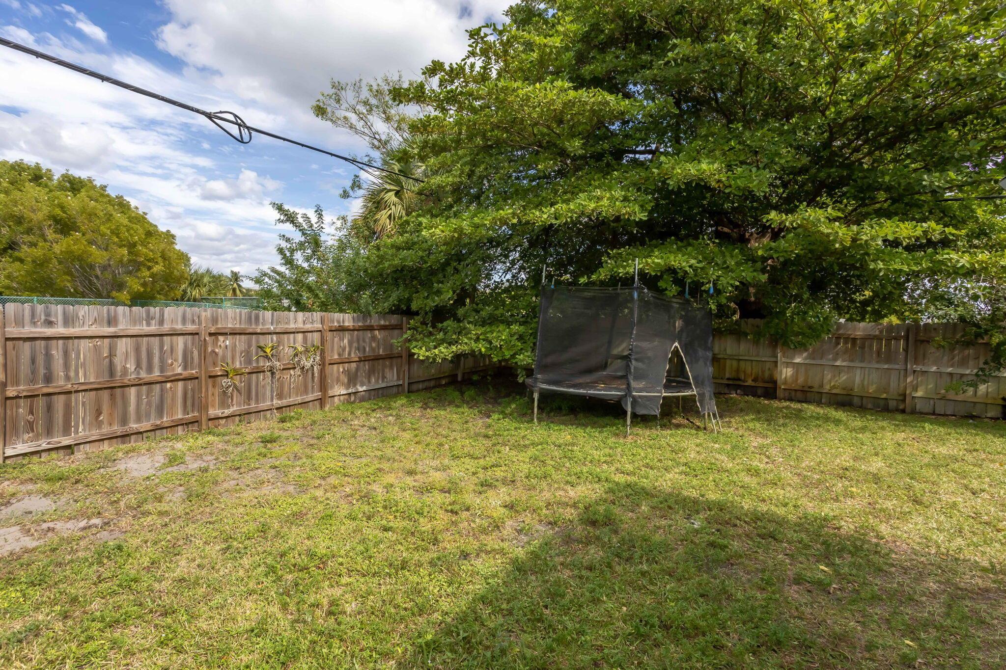 SEACREST PARK - Residential Income