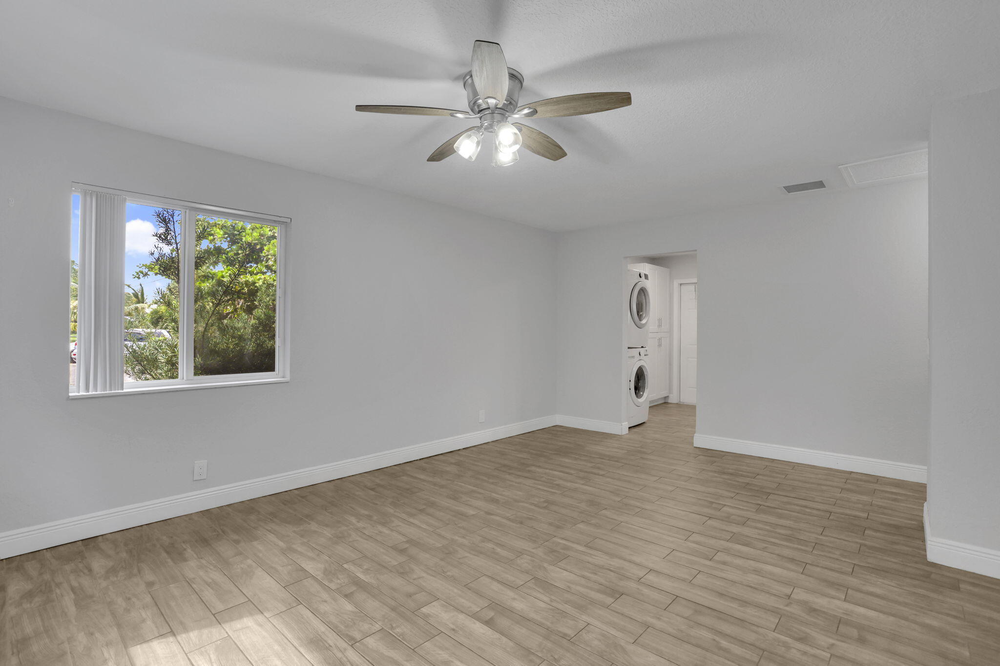 SEACREST PARK - Residential Income