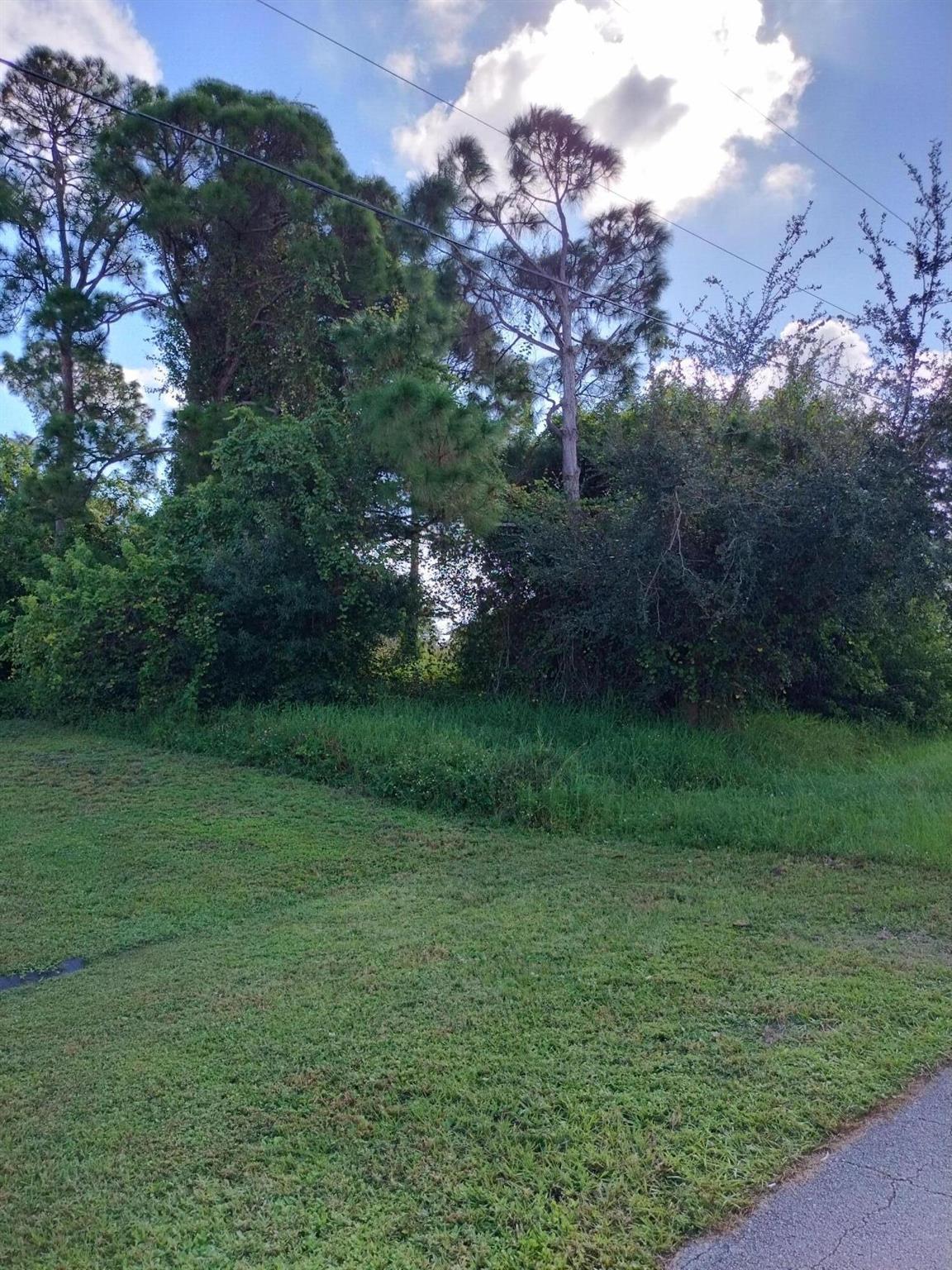 PORT ST LUCIE SECTION 34 - Land